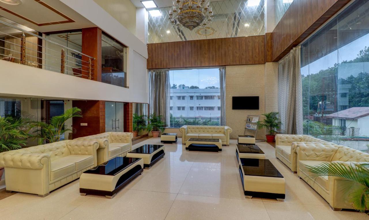 Hotel Treebo Tryst Pearl Avenue Ring Road Déhrádún Exteriér fotografie