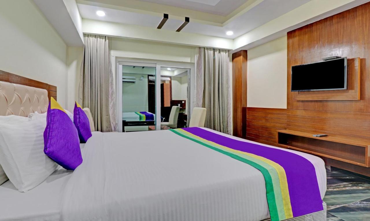 Hotel Treebo Tryst Pearl Avenue Ring Road Déhrádún Exteriér fotografie